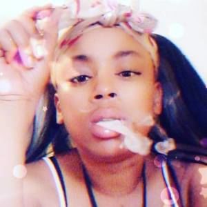 Meet your Posher, Candice